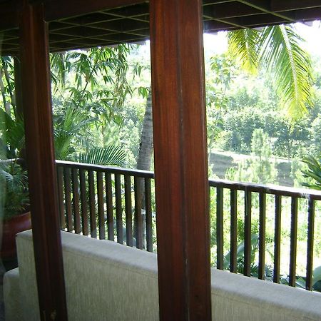 Swaloh Resort & Spa Kalangbret Habitación foto