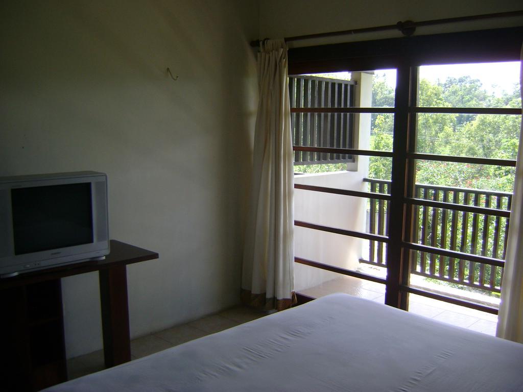 Swaloh Resort & Spa Kalangbret Habitación foto