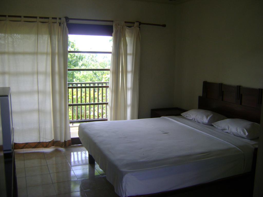 Swaloh Resort & Spa Kalangbret Habitación foto
